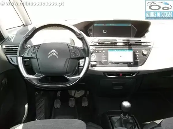 Citroën C4 Picasso 2017 - 14250 EUR, 154000 km - AUTO.MOTO.pt - 154000km - foto 15 de 21