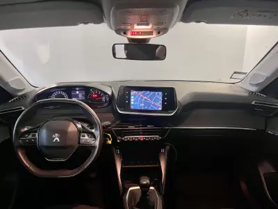 Peugeot 208 2021 — foto 3 de 27