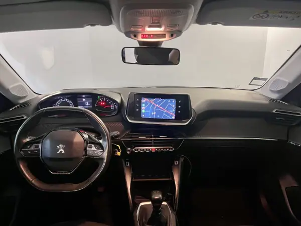 Peugeot 208 2021 — photo 3 of 27