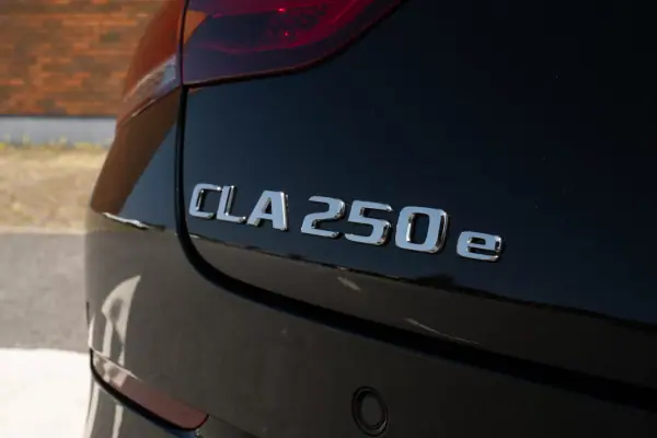 Mercedes-Benz CLA 250 2022 - 27900 EUR, 135350 km - AUTO.MOTO.pt - 135350km - foto 5 de 23