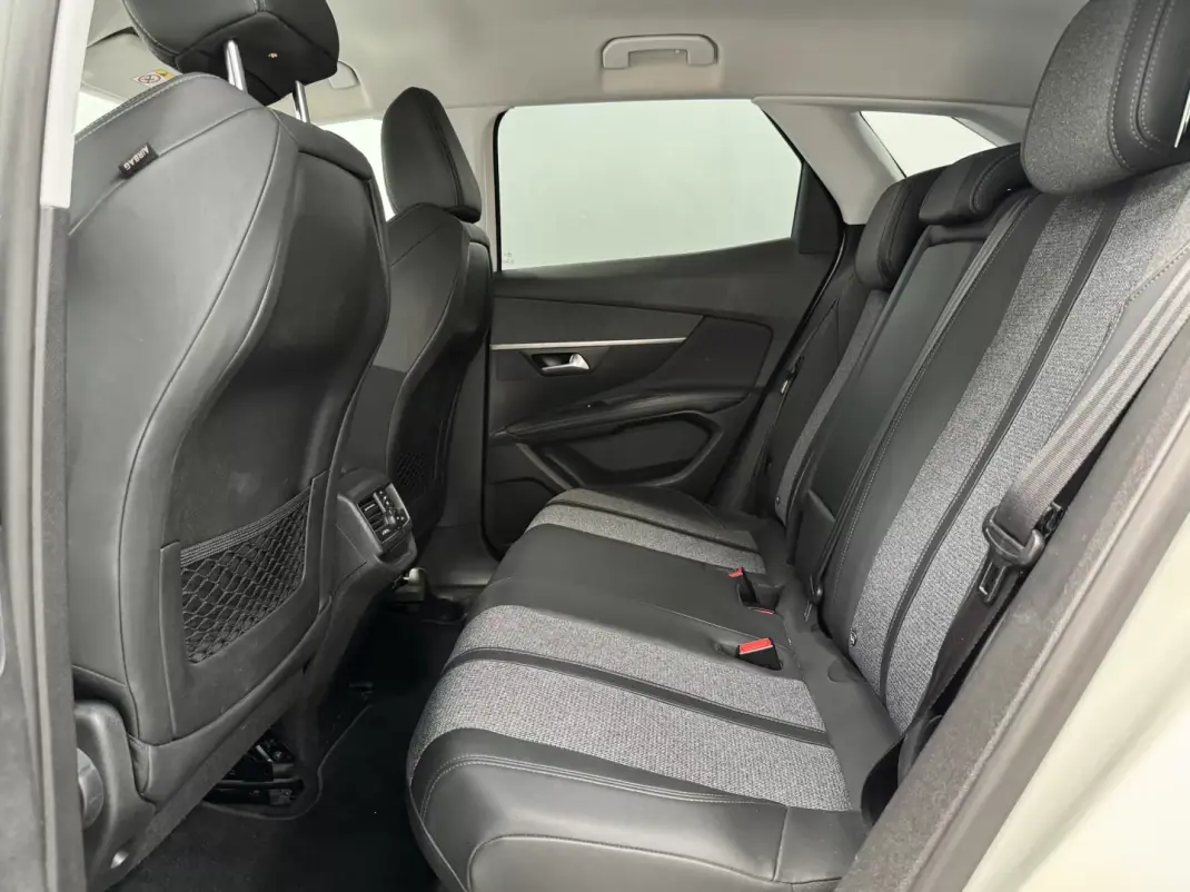 Peugeot 3008 2019 - 17490 EUR, 92000 km - AUTO.MOTO.pt - 92000km - foto 22 de 22