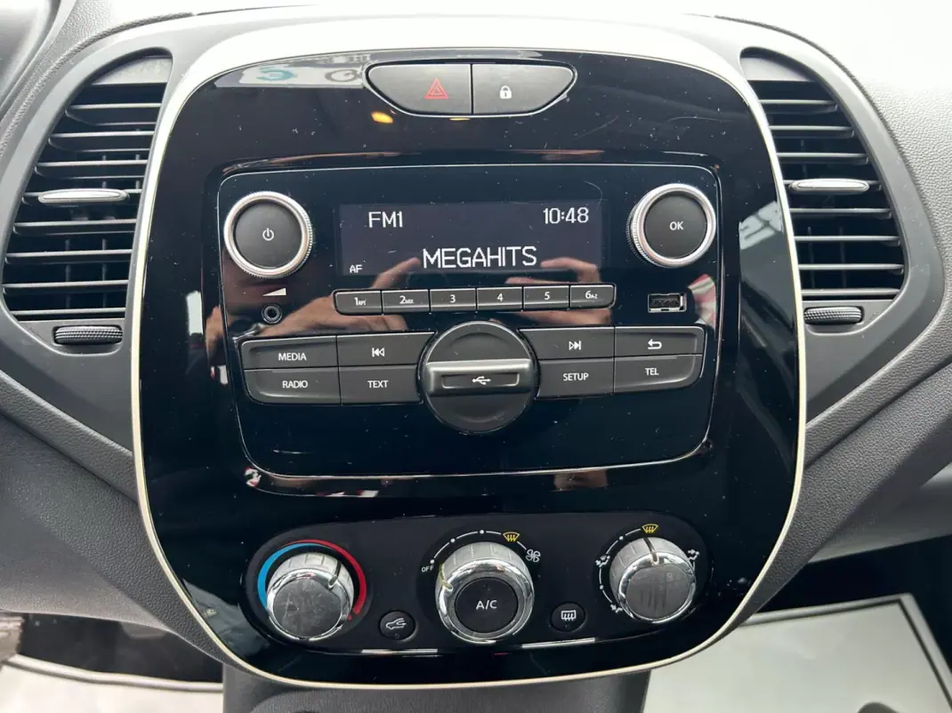 Renault Captur 2019 - 13947 EUR, 36000 km - AUTO.MOTO.pt - 36000km - foto 14 de 15