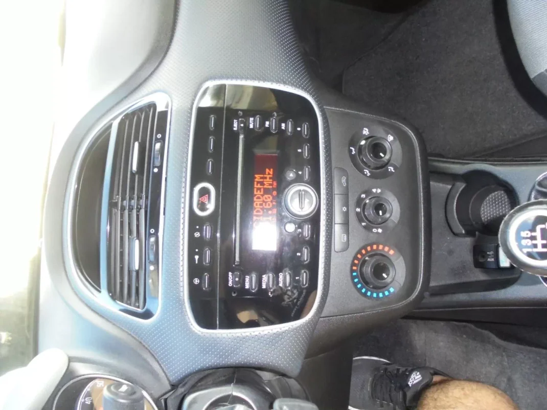 Fiat Punto 2010 - 5900 EUR, 147000 km - AUTO.MOTO.pt - 147000km - foto 22 de 28
