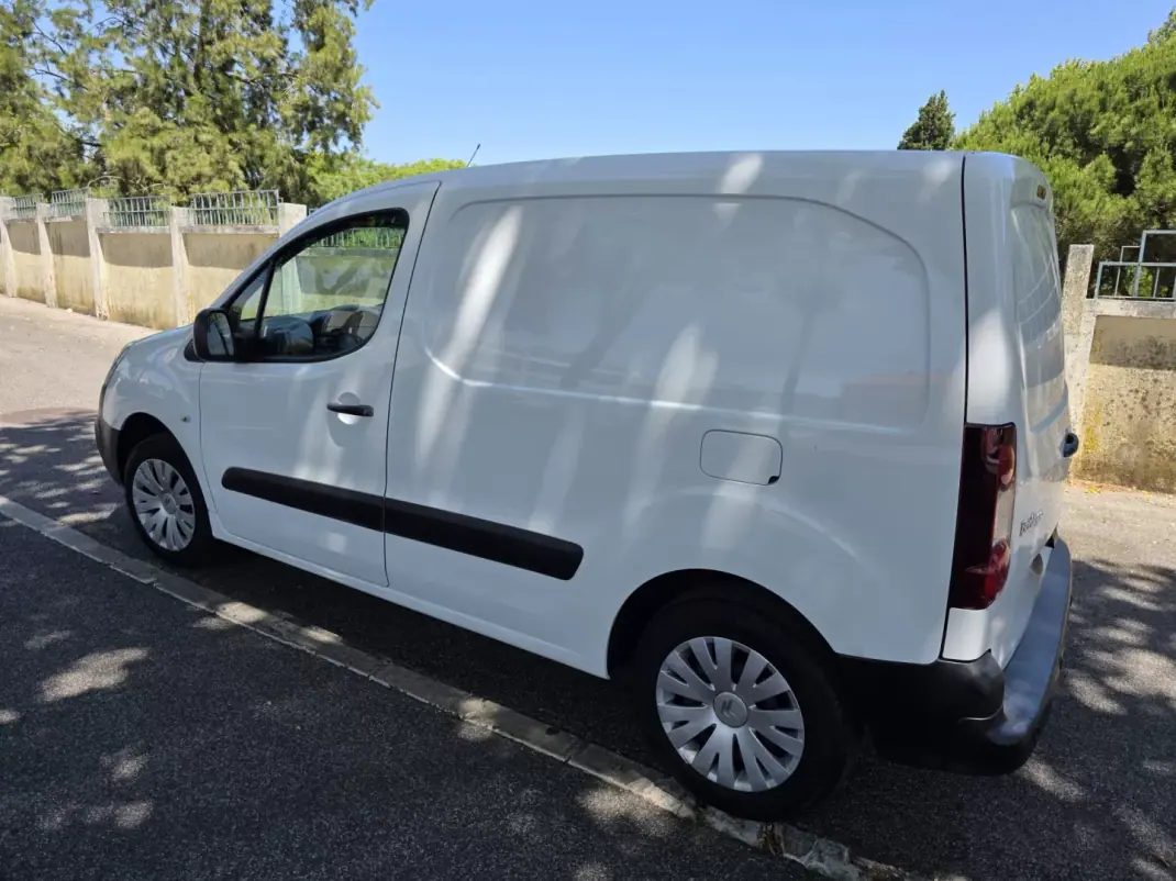 Citroën 2017 - 8990 EUR, 224125 km - AUTO.MOTO.pt - 224125km - foto 3 de 13
