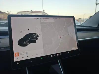 Tesla Model 3 2019 - 23500 EUR, 119000 km - AUTO.MOTO.pt - 119000km - foto 9 de 13