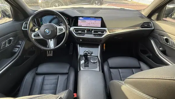 BMW 330 2022 - 35990 EUR, 95000 km - AUTO.MOTO.pt - 95000km - foto 20 de 35