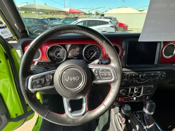 Jeep Wrangler Unlimited 2022 - 66947 EUR, 72000 km - AUTO.MOTO.pt - 72000km - foto 14 de 18