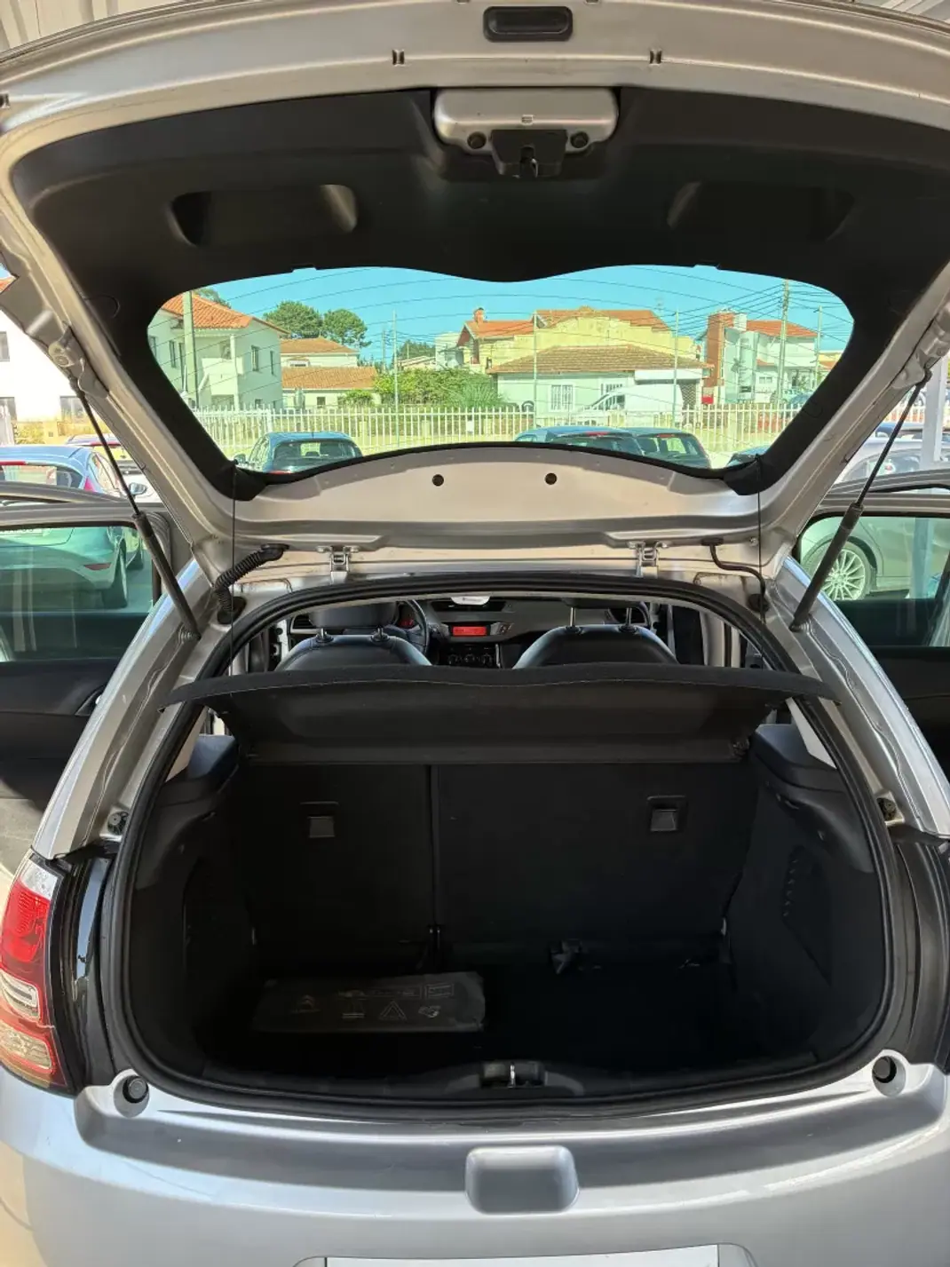 Citroën C3 2014 - 5999 EUR, 160000 km - 160000km - foto 10 de 22
