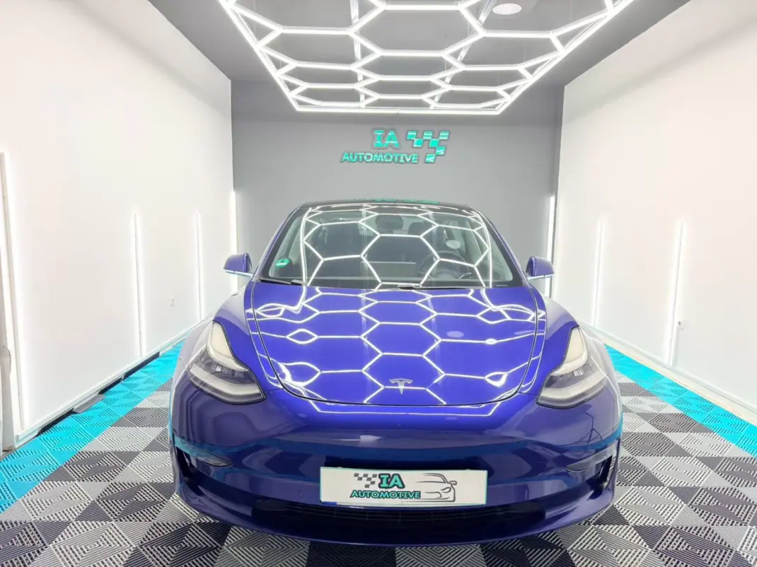 Tesla Model 3 2019 - 17000 EUR, 233000 km - AUTO.MOTO.pt - 233000km - foto 2 de 20