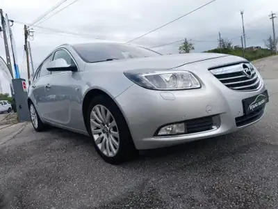Opel Insignia Sports Tourer 2009 - 7500 EUR, 266000 km - AUTO.MOTO.pt - 266000km - foto 12 de 24