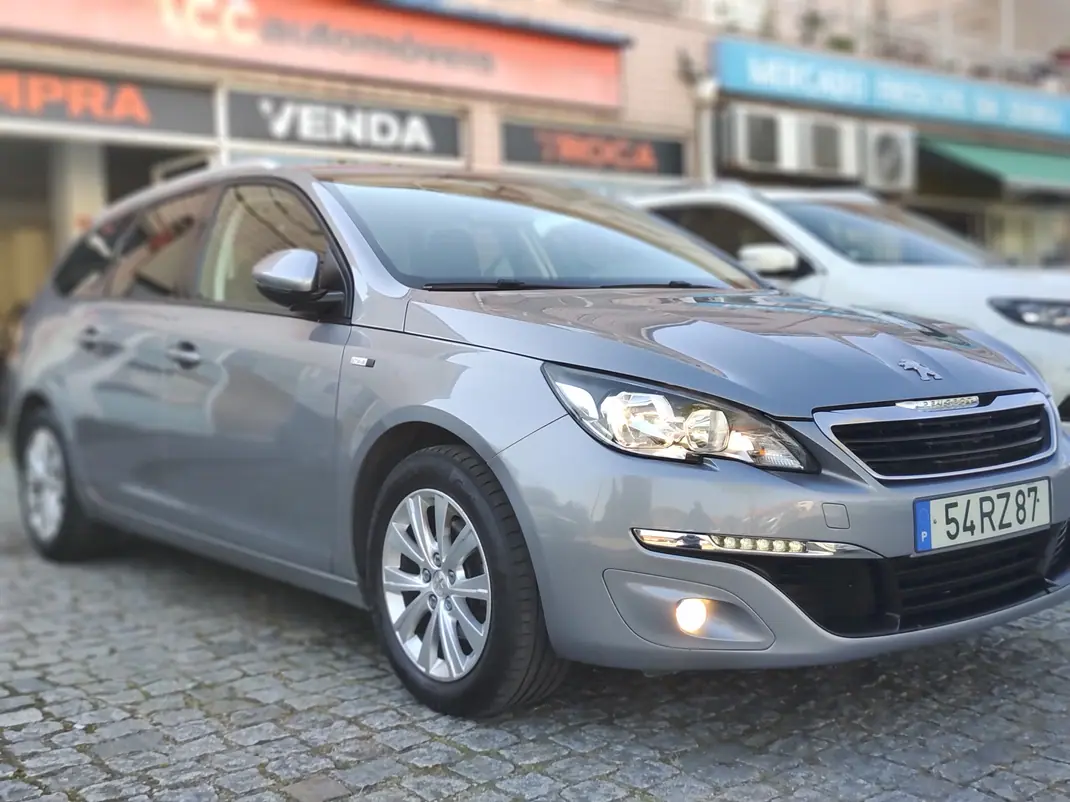 Peugeot 308 2016 - 8750 EUR, 171999 km - AUTO.MOTO.pt - 171999km - foto 2 de 15
