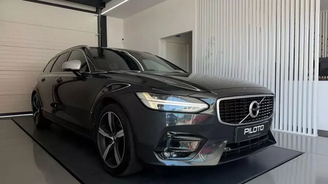 Volvo V90 2018 - 23990 EUR, 166090 km - AUTO.MOTO.pt - 166090km - foto 5 de 31