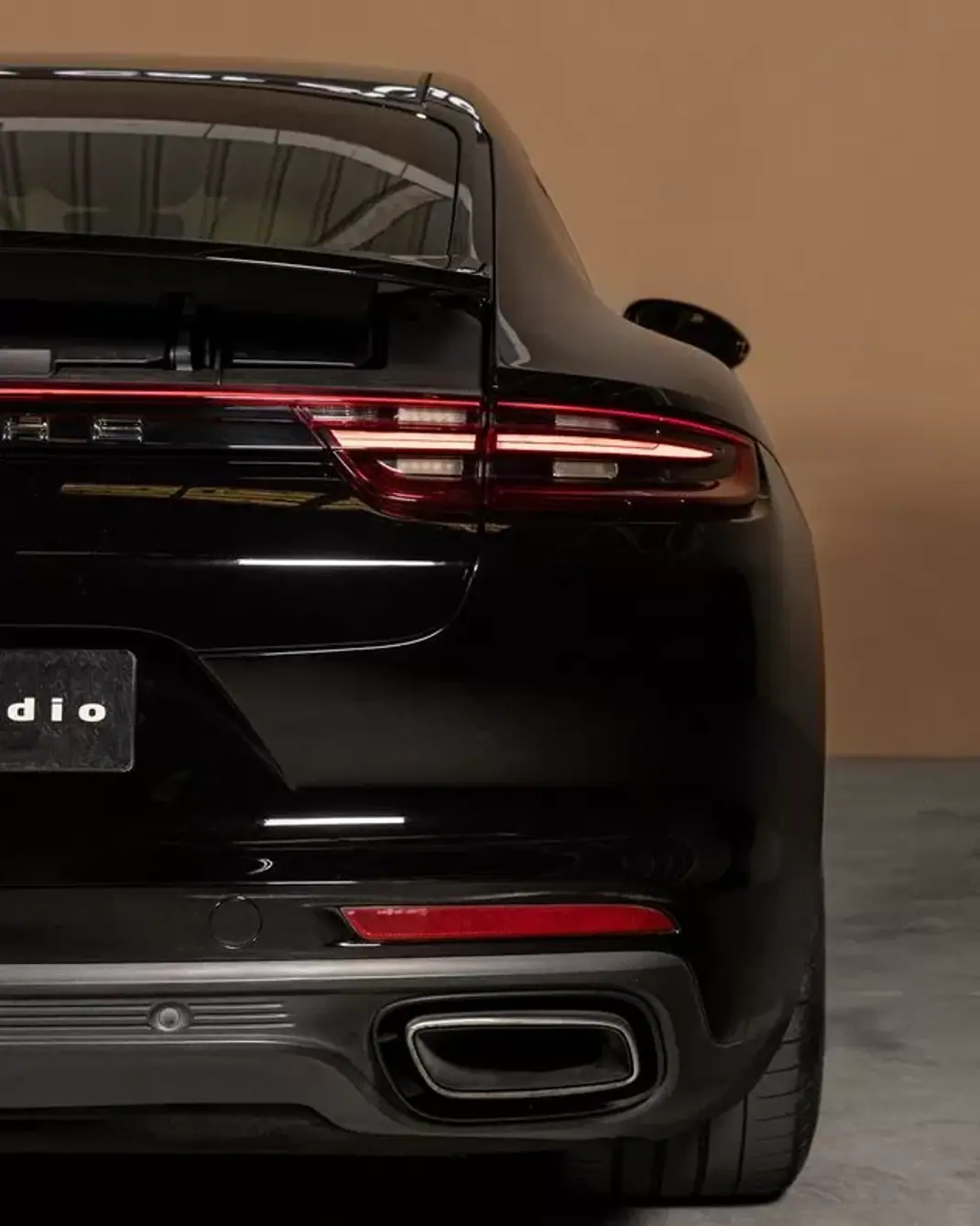 Porsche Panamera 2018 - 67950 EUR, 92000 km - 92000km - foto 22 de 34