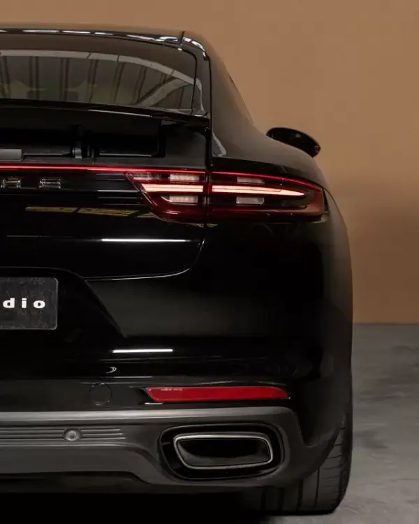 Porsche Panamera 2018 - 69950 EUR, 92000 km - AUTO.MOTO.pt - 92000km - foto 22 de 34