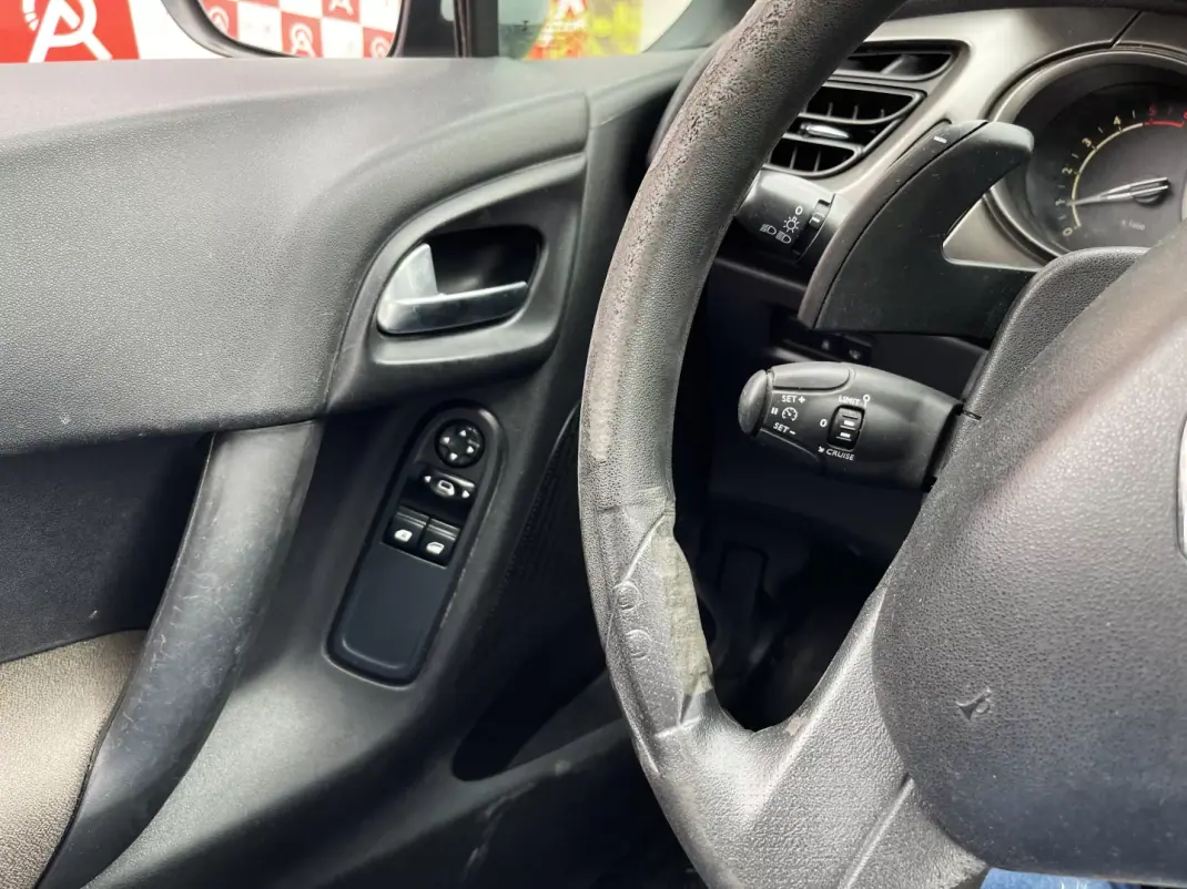 Citroën C3 2015 - 6990 EUR, 110050 km - 110050km - foto 16 de 18