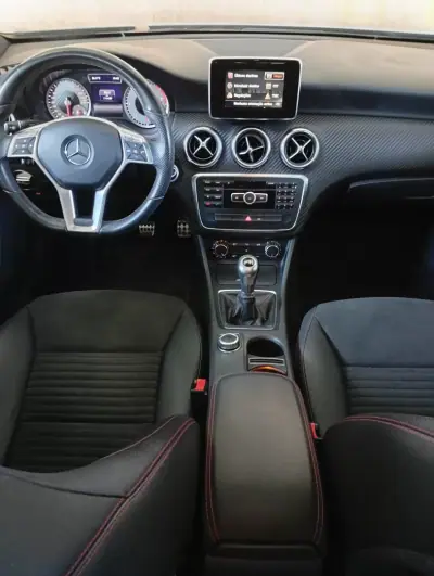 Mercedes-Benz A 180 2015 - 18900 EUR, 111400 km - AUTO.MOTO.pt - 111400km - foto 9 de 22