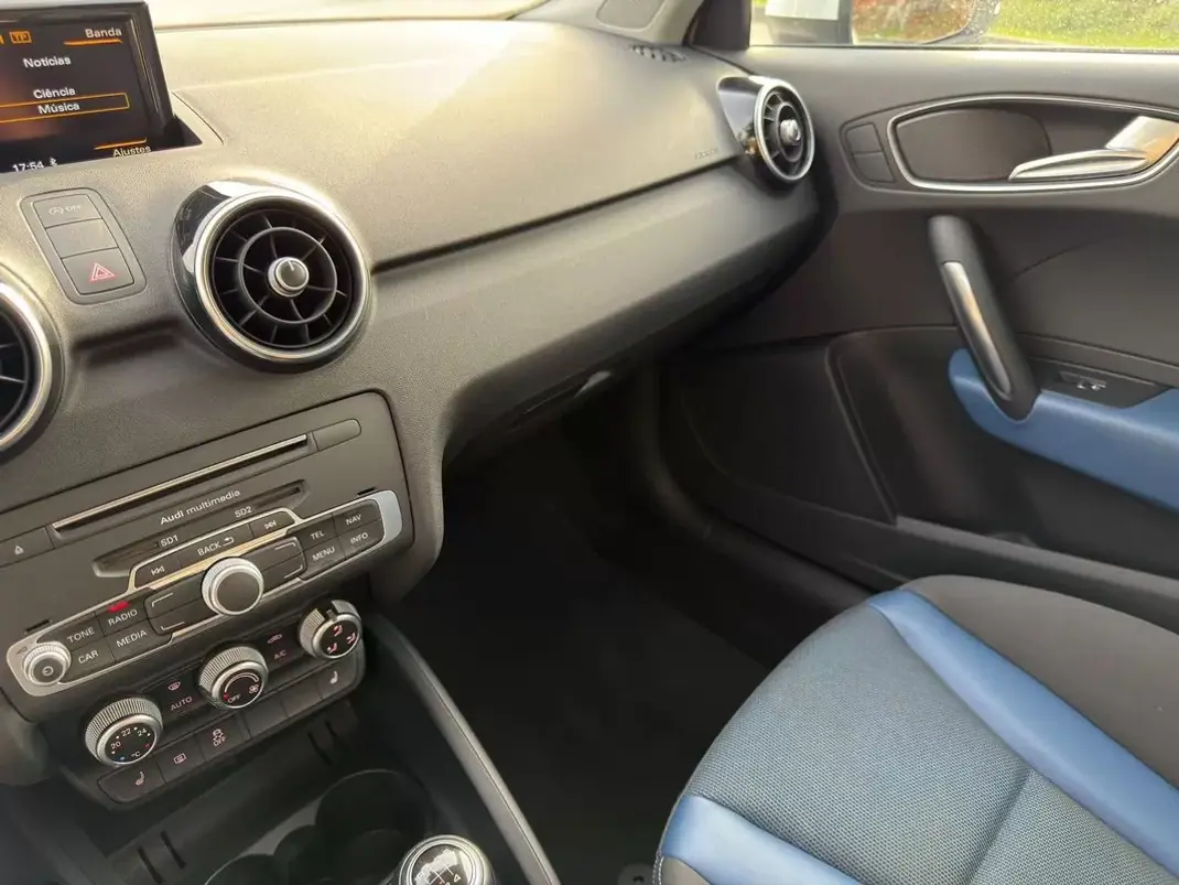 Audi A1 2017 - 12900 EUR, 164200 km - 164200km - foto 4 de 22