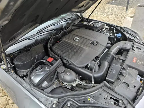 Mercedes-Benz E 250 2010 - 15999 EUR, 212000 km - 212000km - foto 21 de 23