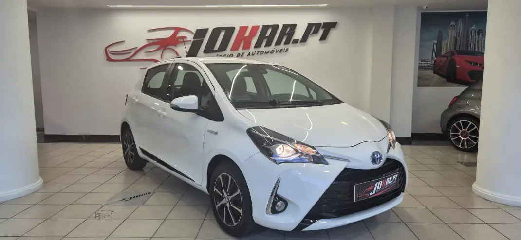 Toyota Yaris 2018 - 15990 EUR, 86572 km - AUTO.MOTO.pt - 86572km - foto 1 de 41