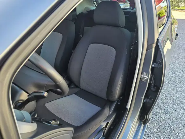 SEAT Ibiza 2016 - 9900 EUR, 122800 km - AUTO.MOTO.pt - 122800km - foto 11 de 40