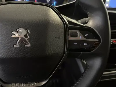 Peugeot 208 2021 - 13500 EUR, 146000 km - AUTO.MOTO.pt - 146000km - foto 29 de 33