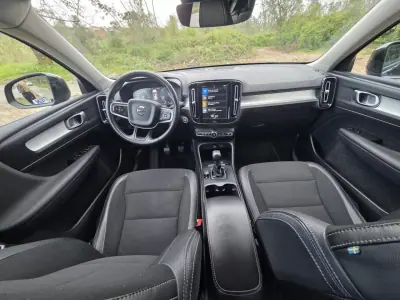 Volvo XC 40 2020 - 24500 EUR, 152300 km - AUTO.MOTO.pt - 152300km - foto 30 de 42