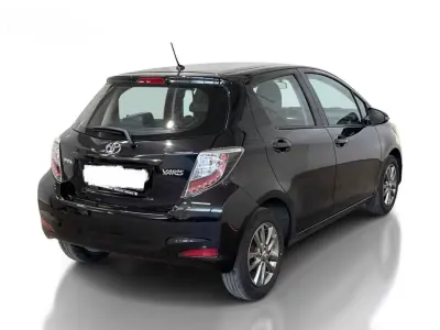 Toyota Yaris 2014 - 11990 EUR, 107000 km - AUTO.MOTO.pt - 107000km - foto 3 de 12
