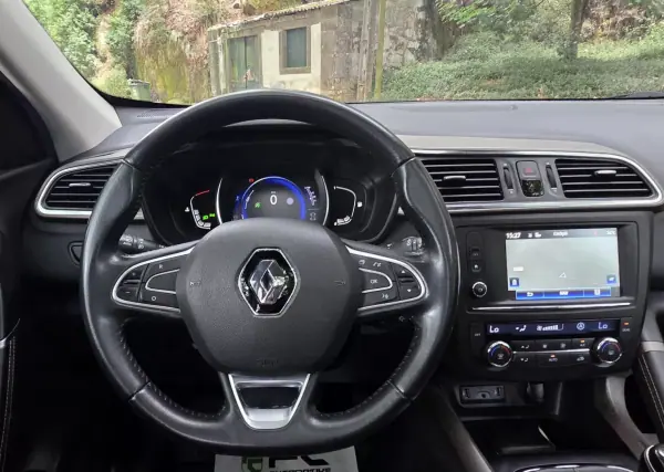 Renault Kadjar 2017 - 13900 EUR, 101000 km - AUTO.MOTO.pt - 101000km - foto 11 de 20