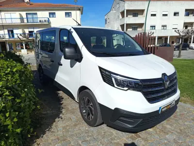 Renault Trafic 2021 - 29990 EUR, 82652 km - AUTO.MOTO.pt - 82652km - foto 3 de 12
