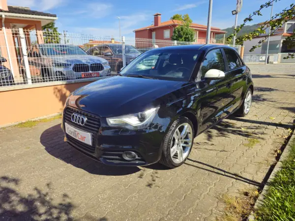 Audi A1 Sportback 2014 — photo 3 of 11
