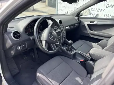 Audi A3 Sportback 2009 - 6900 EUR, 280000 km - AUTO.MOTO.pt - 280000km - foto 9 de 10