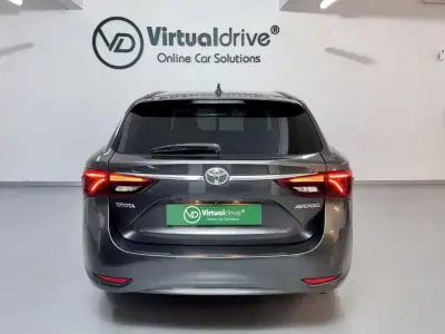 Toyota Avensis Touring Sports 2015 - 13750 EUR, 144000 km - AUTO.MOTO.pt - 144000km - foto 8 de 58