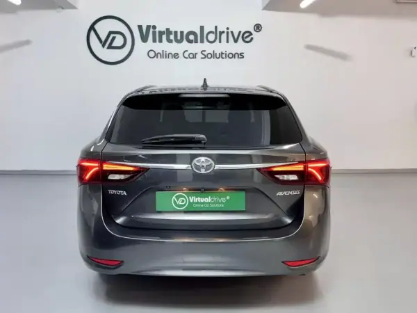 Toyota Avensis Touring Sports 2015 - 13750 EUR, 144000 km - AUTO.MOTO.pt - 144000km - foto 8 de 58