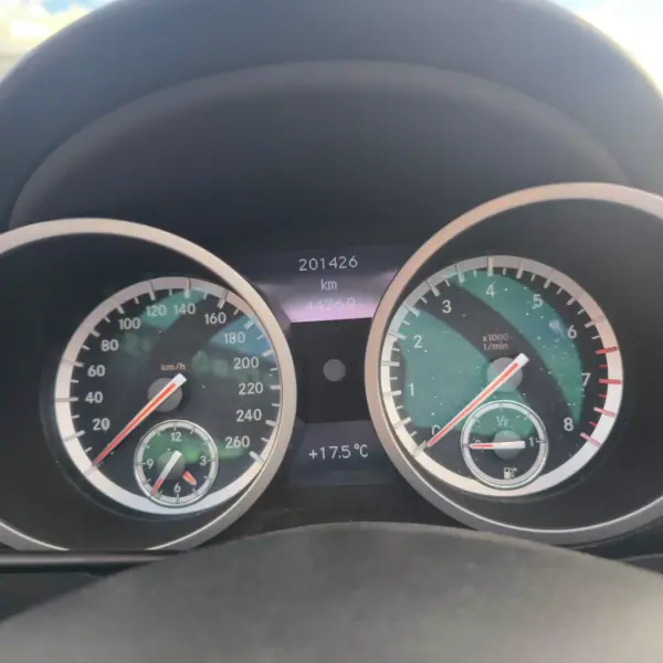 Mercedes-Benz SLK 200 2008 - 14000 EUR, 201000 km - AUTO.MOTO.pt - 201000km - foto 12 de 15