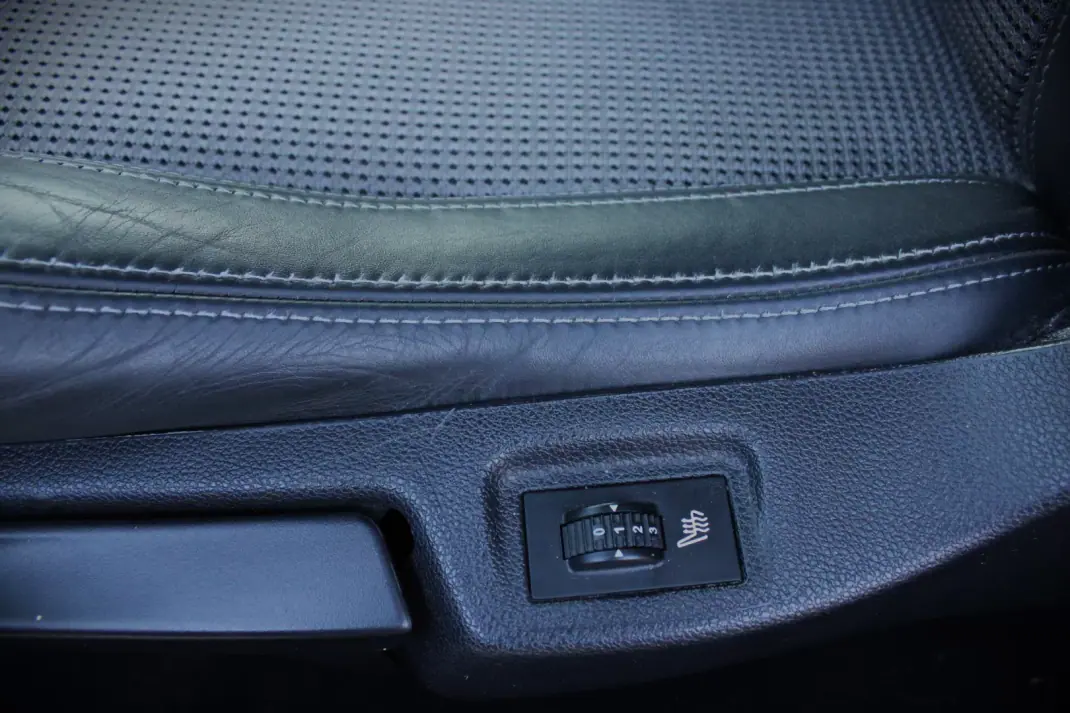 Peugeot RCZ 2012 - 12990 EUR, 189000 km - AUTO.MOTO.pt - 189000km - foto 11 de 25