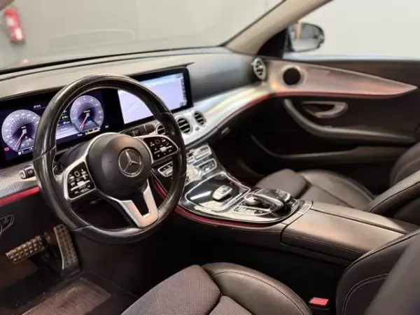 Mercedes-Benz E 300 2019 - 25750 EUR, 235639 km - AUTO.MOTO.pt - 235639km - foto 3 de 20