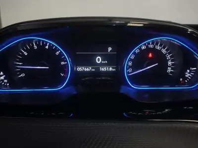 Peugeot 2008 2017 - 12490 EUR, 57665 km - AUTO.MOTO.pt - 57665km - foto 7 de 23