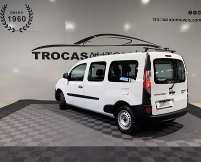 Renault Kangoo 2016 - 10900 EUR, 255000 km - AUTO.MOTO.pt - 255000km - foto 7 de 28