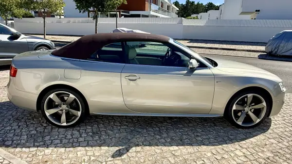 Audi A5 Cabrio 2015 - 23900 EUR, 128555 km - AUTO.MOTO.pt - 128555km - foto 14 de 61