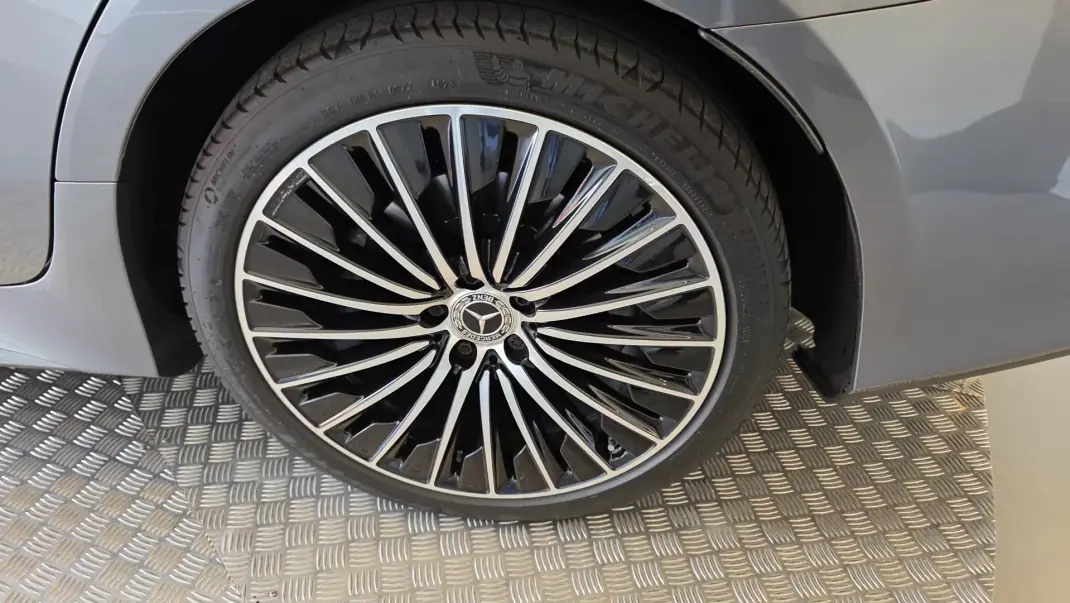 Mercedes-Benz CLS 400 2019 - 44500 EUR, 165703 km - AUTO.MOTO.pt - 165703km - foto 38 de 73