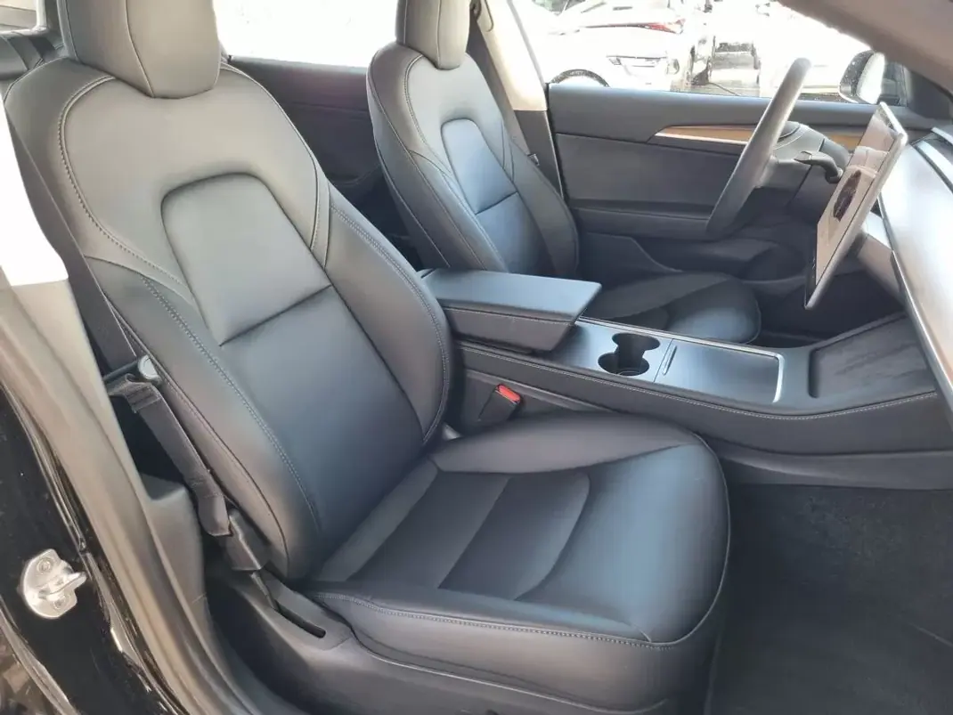 Tesla Model 3 2020 - 28500 EUR, 75000 km - 75000km - foto 10 de 10