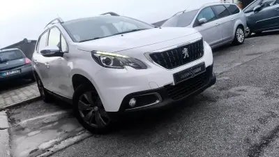 Peugeot 2008 2017 - 10900 EUR, 145000 km - AUTO.MOTO.pt - 145000km - foto 5 de 16