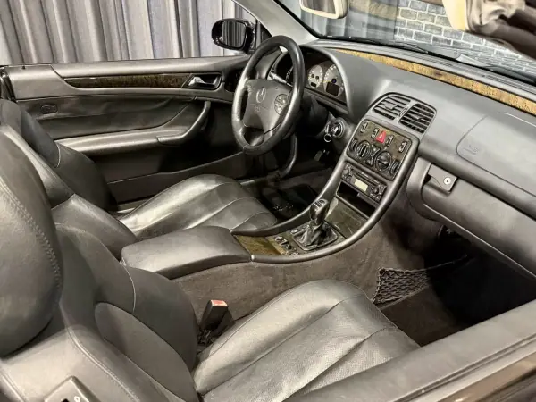 Mercedes-Benz CLK 200 2002 - 7990 EUR, 270000 km - AUTO.MOTO.pt - 270000km - foto 9 de 12