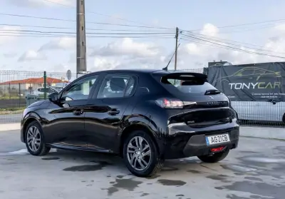 Peugeot 208 2021 - 13490 EUR, 105000 km - AUTO.MOTO.pt - 105000km - foto 23 de 25