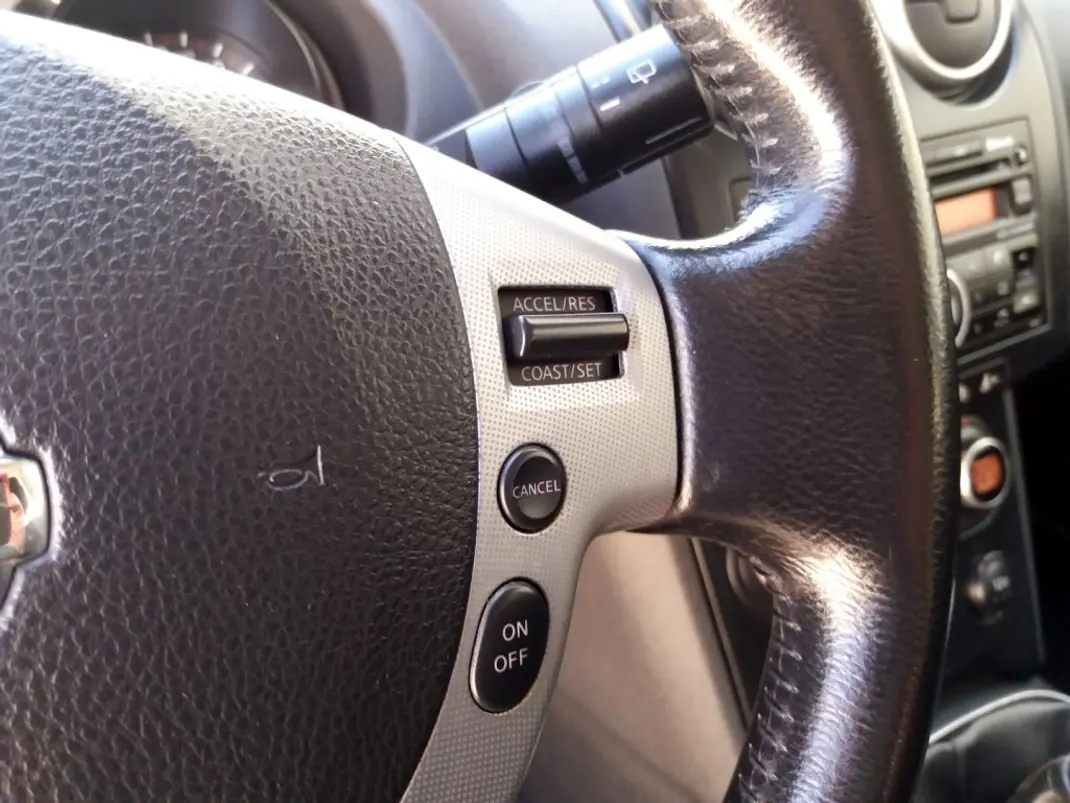 Nissan Qashqai 2008 - 9950 EUR, 181159 km - AUTO.MOTO.pt - 181159km - foto 16 de 25