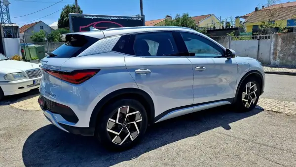 BYD Atto 3 2024 - 29900 EUR, 20896 km - AUTO.MOTO.pt - 20896km - foto 18 de 23