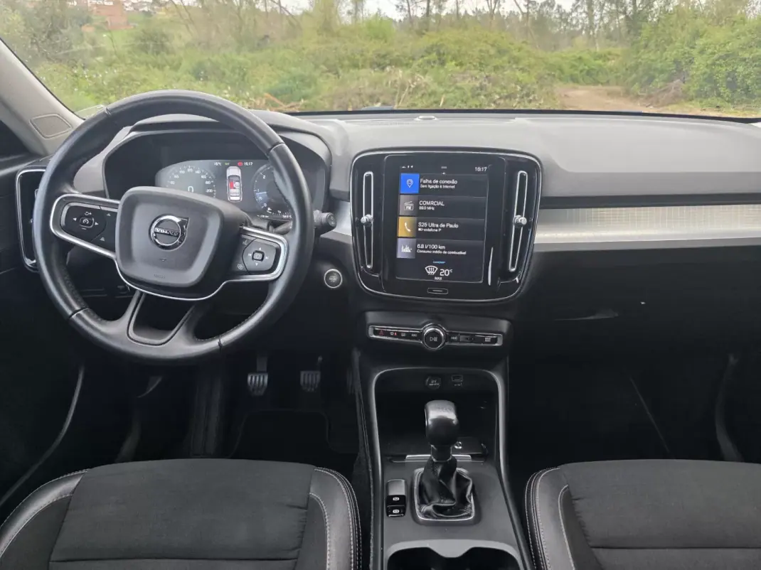 Volvo XC 40 2020 - 24500 EUR, 152300 km - AUTO.MOTO.pt - 152300km - foto 34 de 42