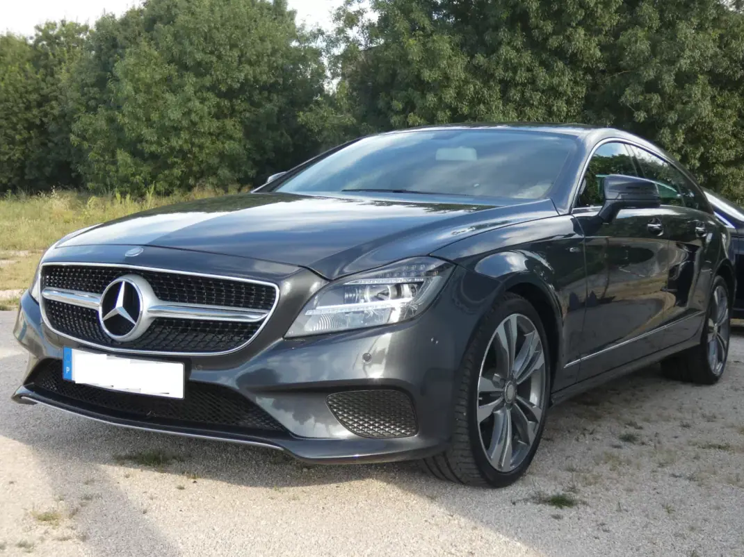 Mercedes-Benz CLS 250 2015 - 22500 EUR, 278000 km - AUTO.MOTO.pt - 278000km - foto 9 de 42