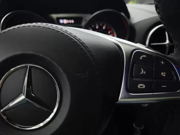 Mercedes-Benz SL 400 2017 - 61950 EUR, 109573 km - 109573km - foto 28 de 44