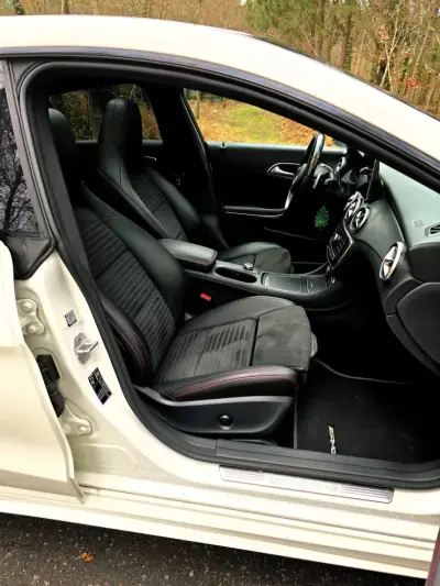 Mercedes-Benz CLA 220 2017 - 19990 EUR, 211000 km - AUTO.MOTO.pt - 211000km - foto 25 de 31